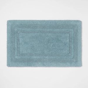 NWT Threshold Target Bath Mat